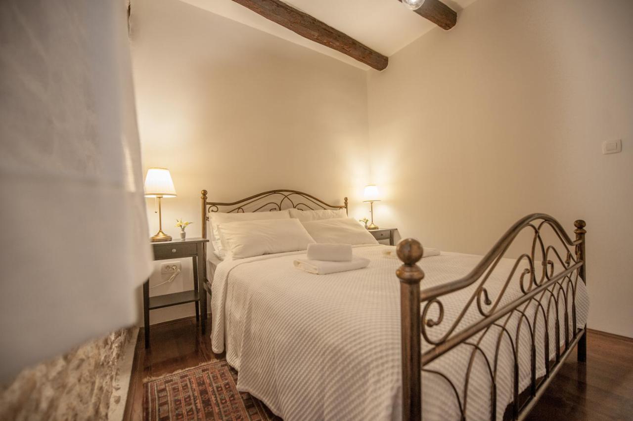 Studio Apartment Casa Di Pietra โรวีน ภายนอก รูปภาพ