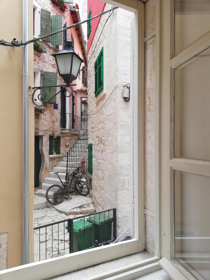 Studio Apartment Casa Di Pietra โรวีน ภายนอก รูปภาพ